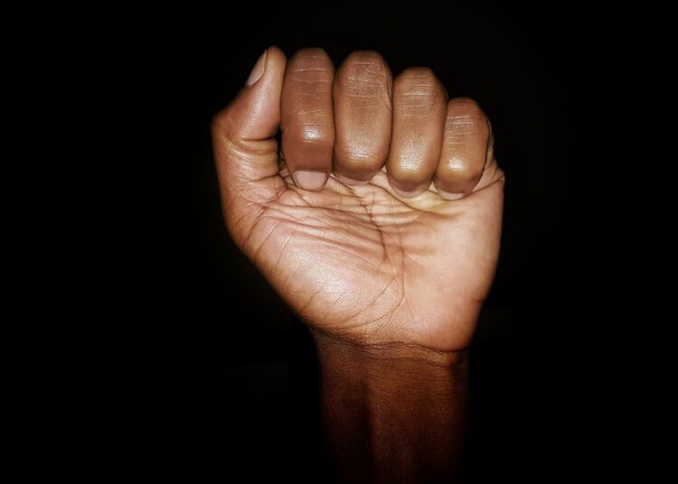 Falta de cuidado é violência que compromete a velhice negra